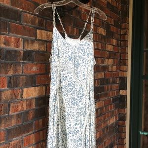 Blue floral women’s S handkerchief dress